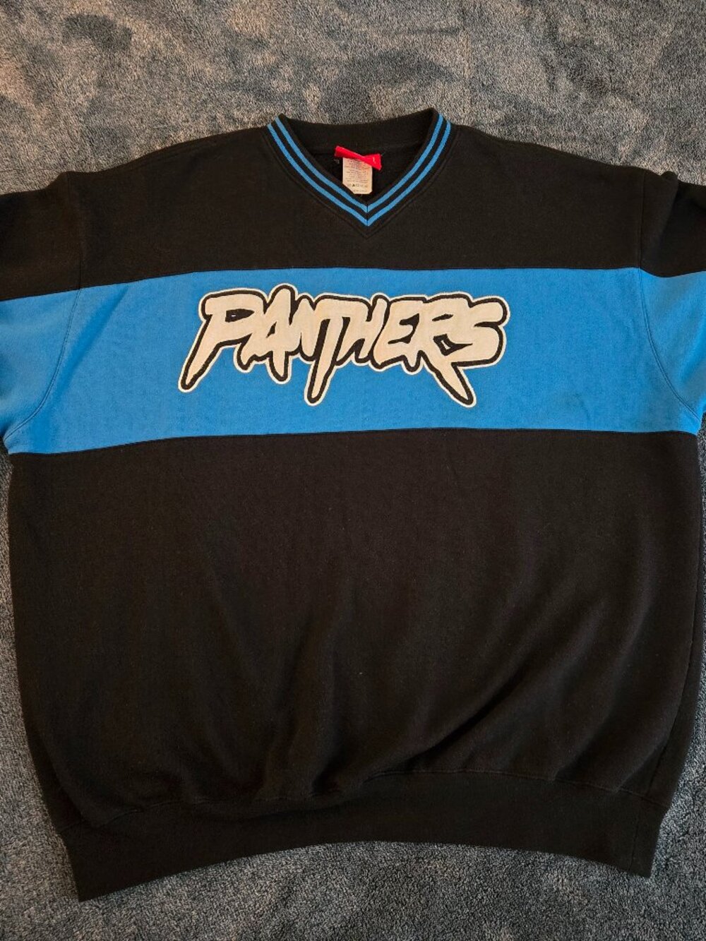 90’s Carolina Panthers Men’s XL Black Crewneck Sweater